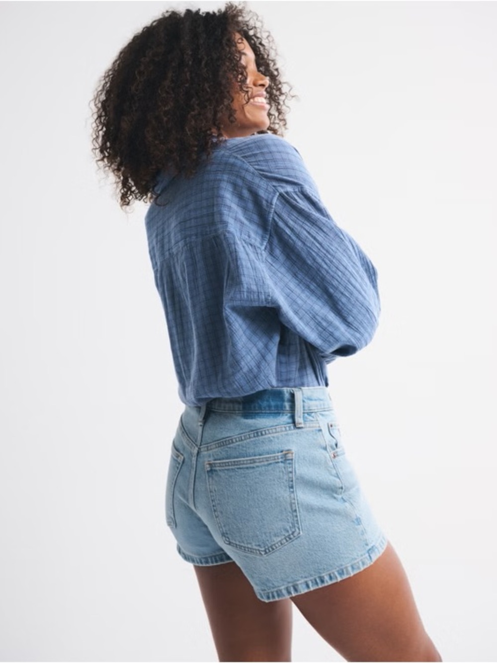 Abercrombie & Fitch 4” Mom Shorts - Picture 5 of 5